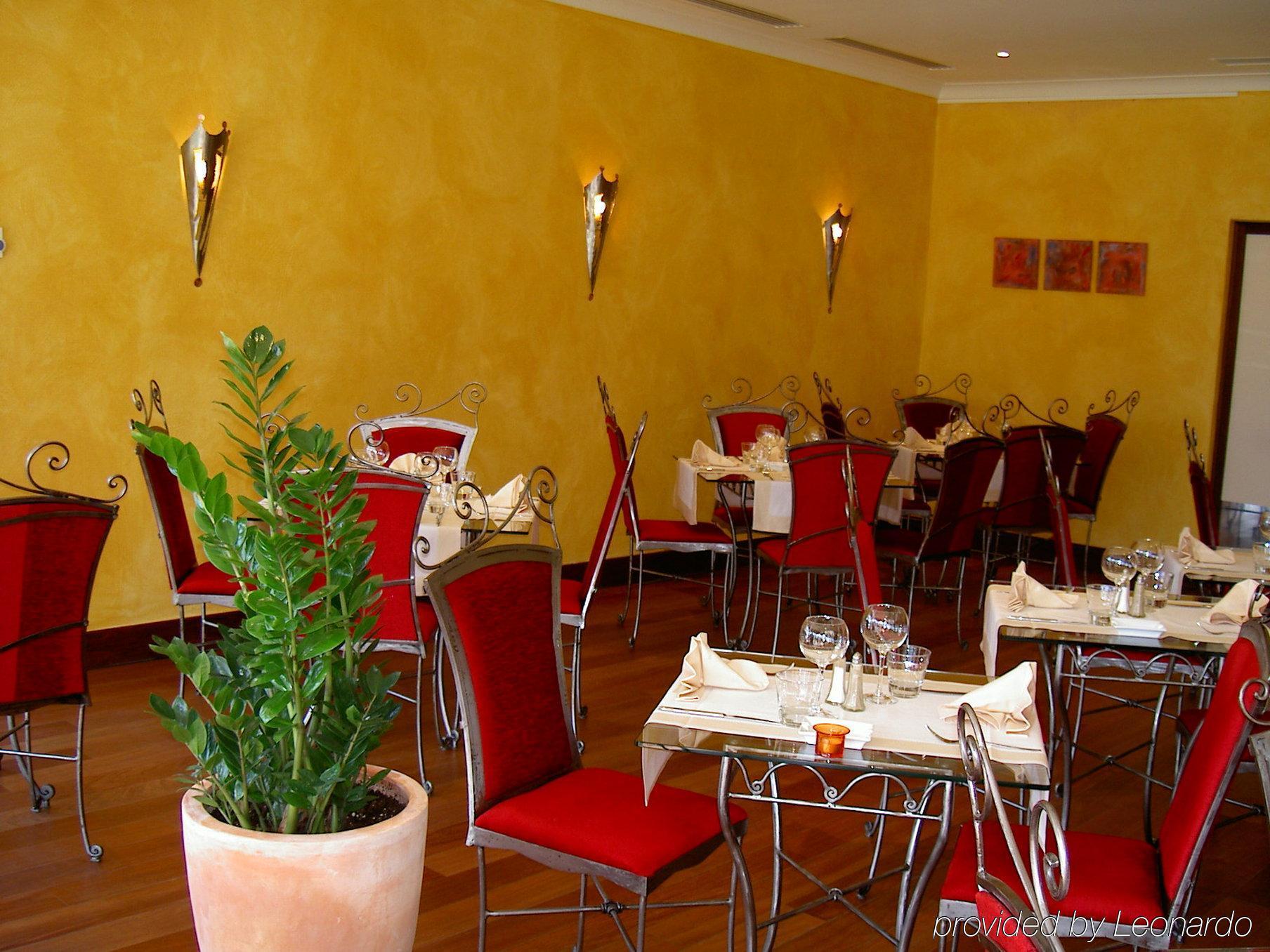 Holiday Inn Express Grenoble-Bernin المطعم الصورة