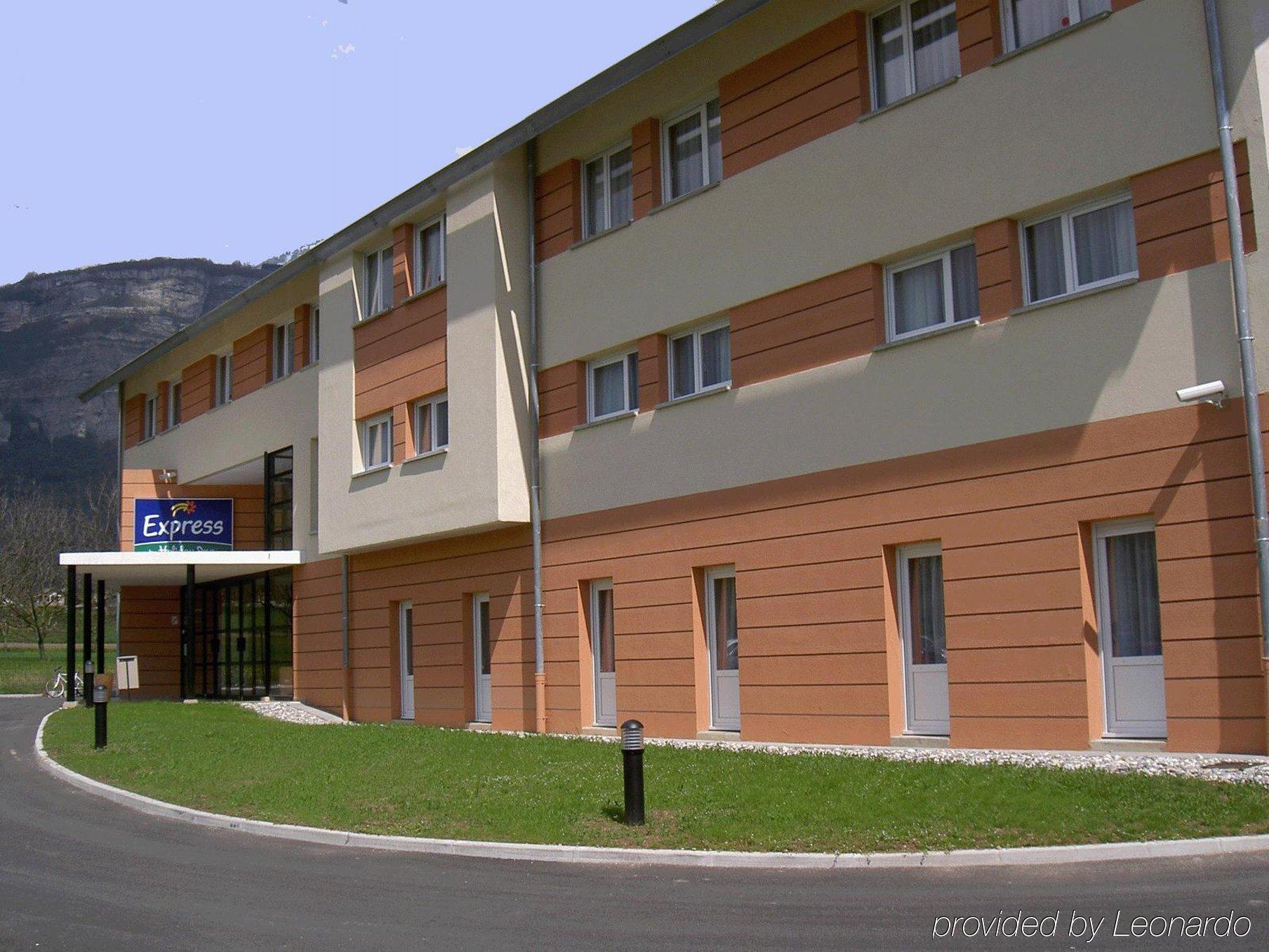 Holiday Inn Express Grenoble-Bernin المظهر الخارجي الصورة